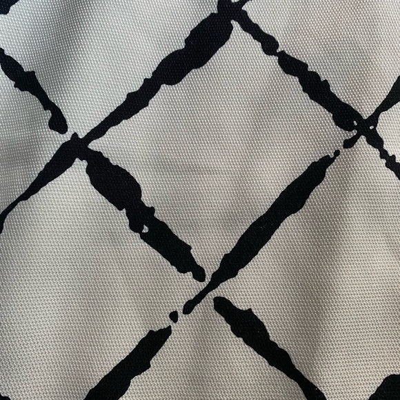 Cream and black dress. - Picture 4 of 6